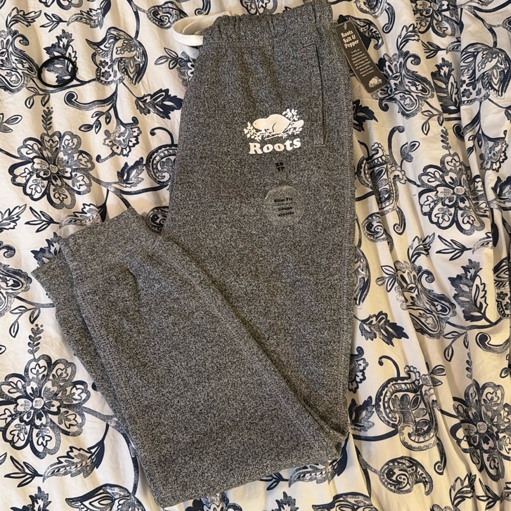 Roots Salt and pepper slim cuff pant .